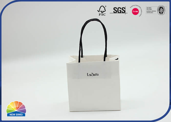 Borsa della spesa in carta kraft bianca con logo personalizzato stampato 4c con manico in carta