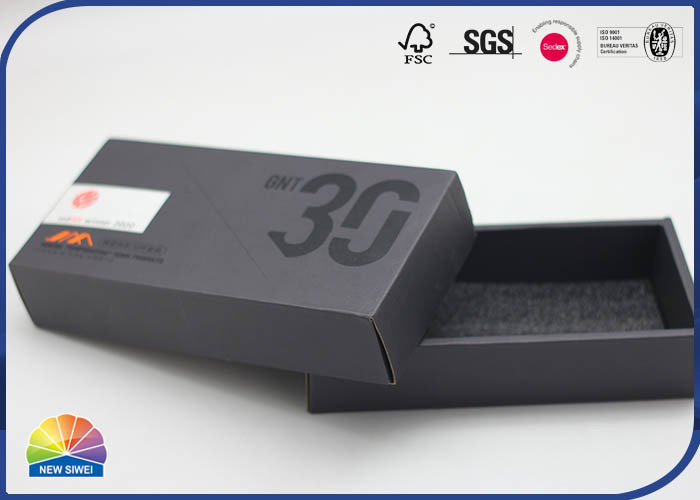 E-Flute Scatola postale ondulata nera Laminazione opaca Dimensioni e logo personalizzati
