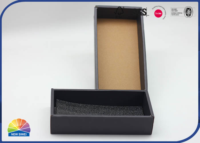 E-Flute Scatola postale ondulata nera Laminazione opaca Dimensioni e logo personalizzati